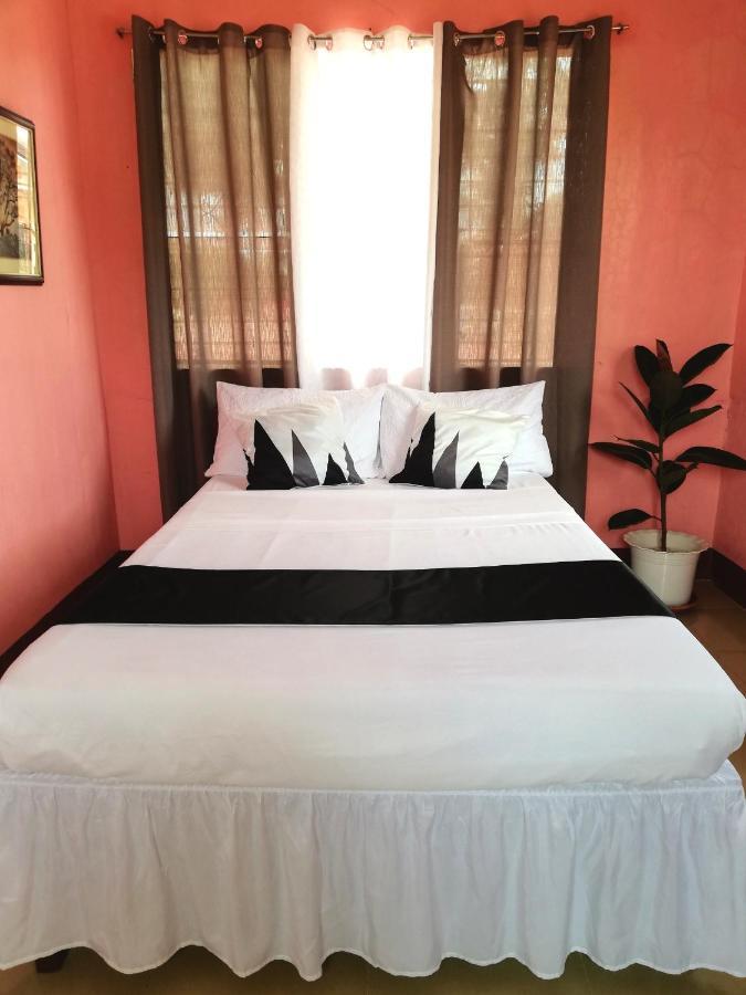 Agimats Crib Palawan Appartement Puerto Princesa Buitenkant foto